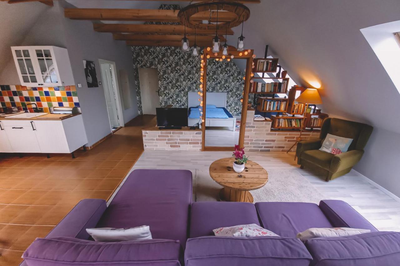 Pannonia Apartment Göd エクステリア 写真